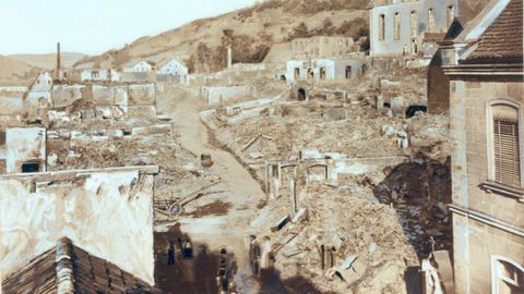 Aufnahme nach dem Stadtbrand 1876 - Blick auf Ludwigstraße nach Westen