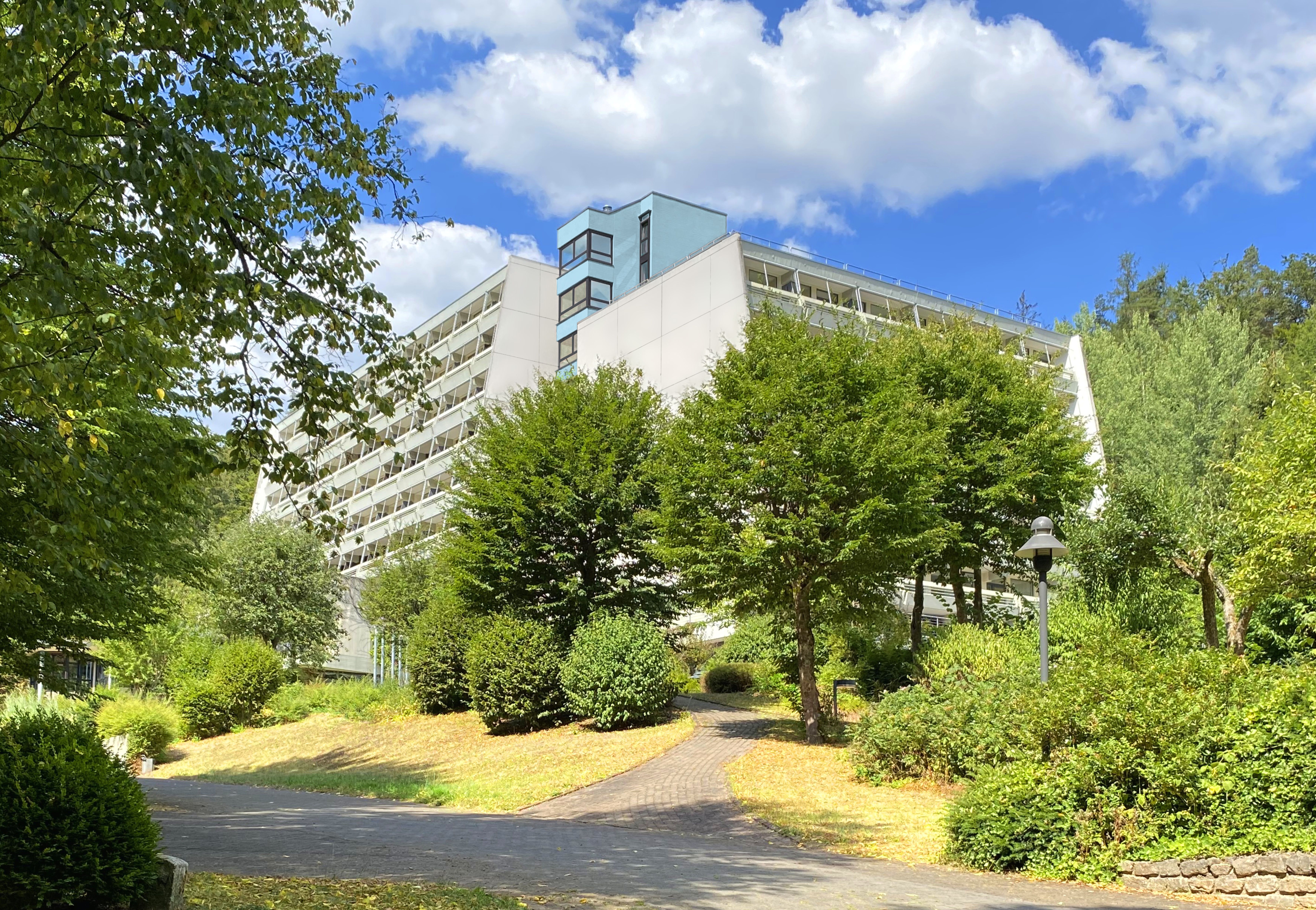 Außenansicht Hescuro Regena Klinik