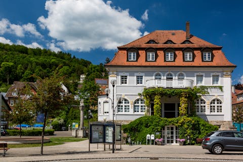 Altes Rathaus im Sommer